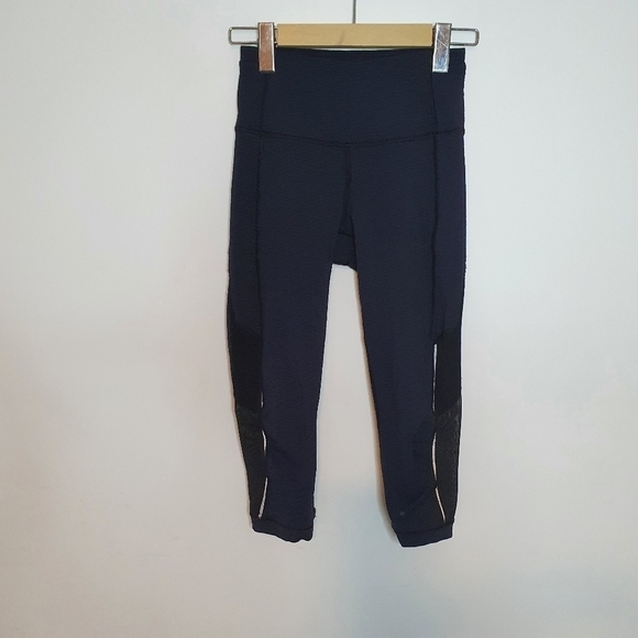 Lululemon Athletica Crop Pant Size 2 - Picture 1 of 13